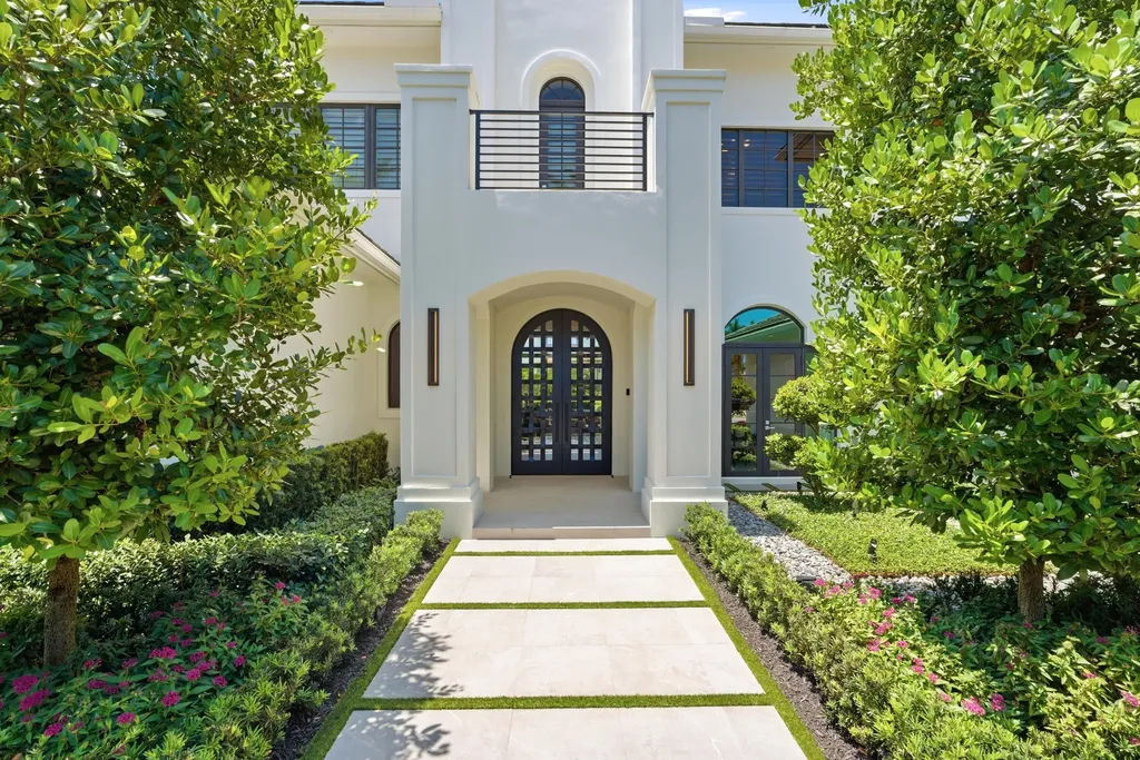 9105 Pintura Way Boca Raton FL 33496
