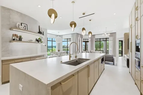9105 Pintura Way Boca Raton FL 33496