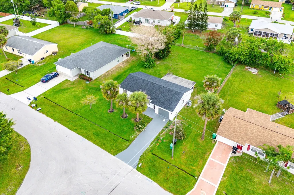 2937 SE Ironton Avenue Port St Lucie FL 34952