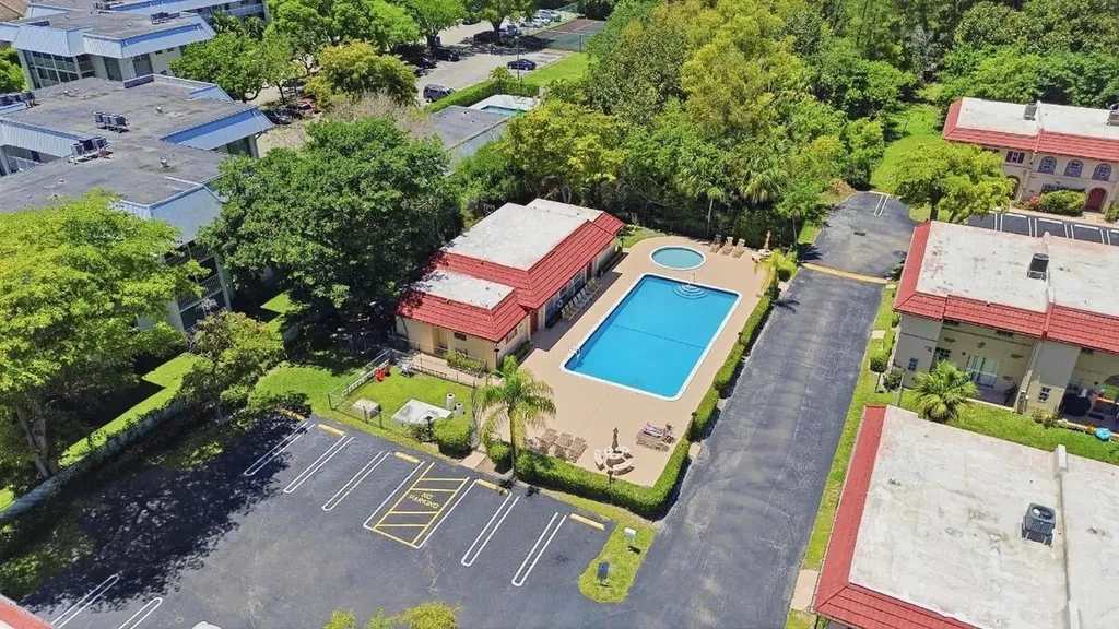 3050 N Riverside Drive Coral Springs FL 33065