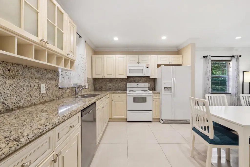 3050 N Riverside Drive Coral Springs FL 33065
