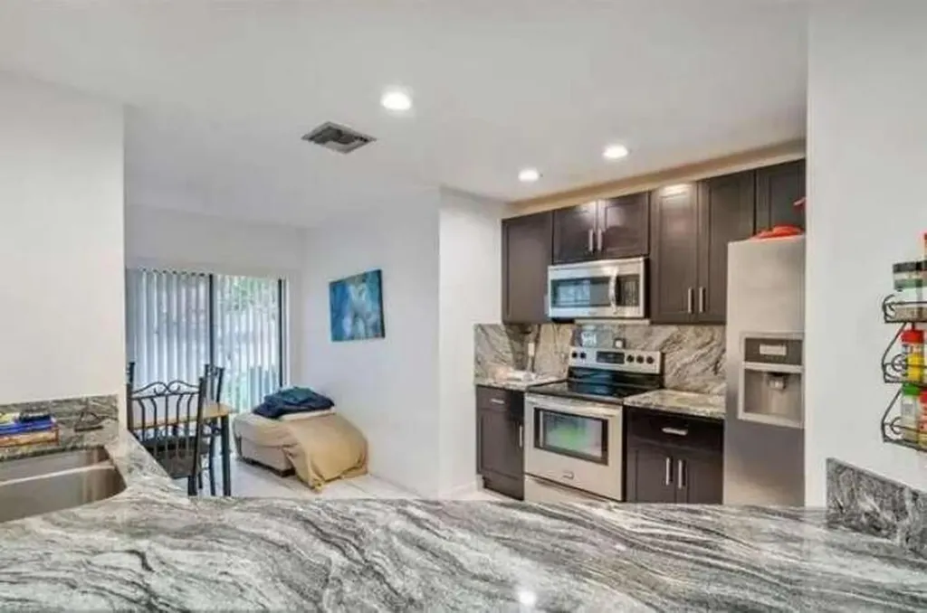 9231 W Sunrise Boulevard Plantation FL 33322