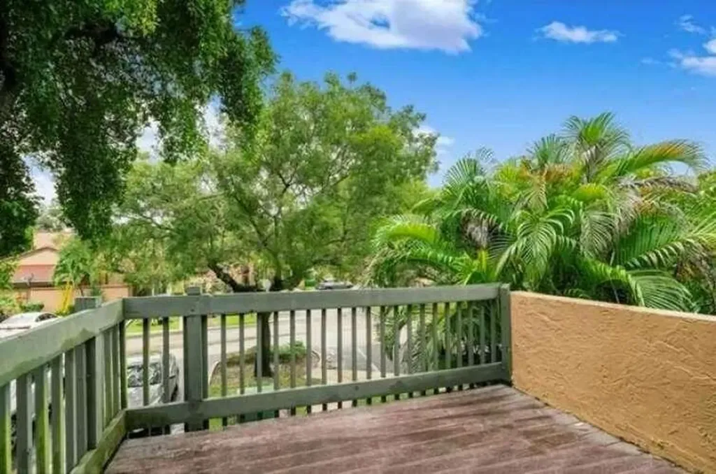 9231 W Sunrise Boulevard Plantation FL 33322