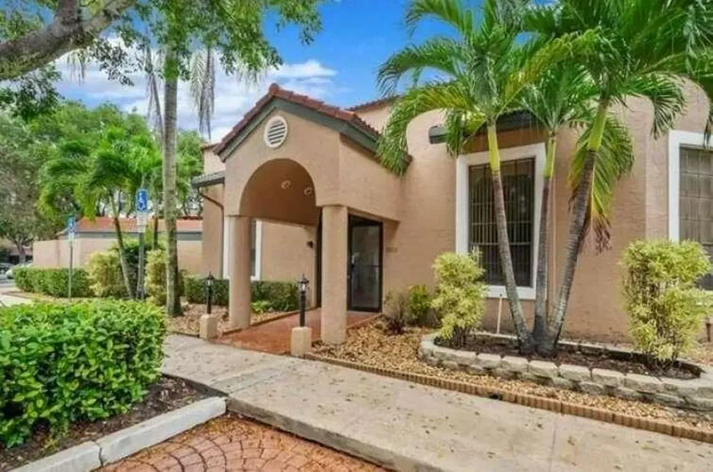 9231 W Sunrise Boulevard Plantation FL 33322