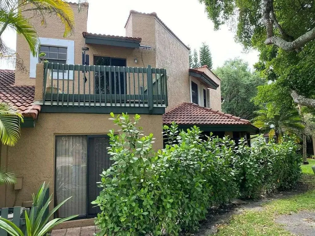 9231 W Sunrise Boulevard Plantation FL 33322