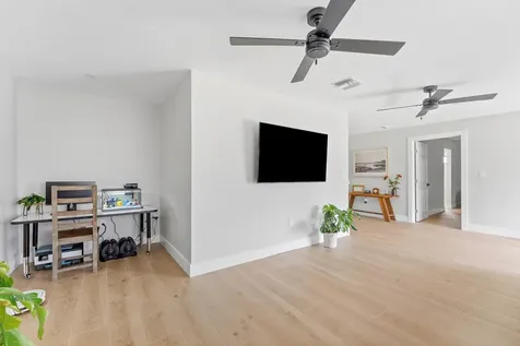 11510 NW 31st Place Sunrise FL 33323