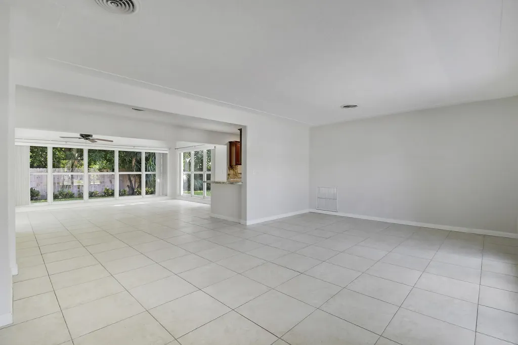 2620 NE 25th Street Lighthouse Point FL 33064