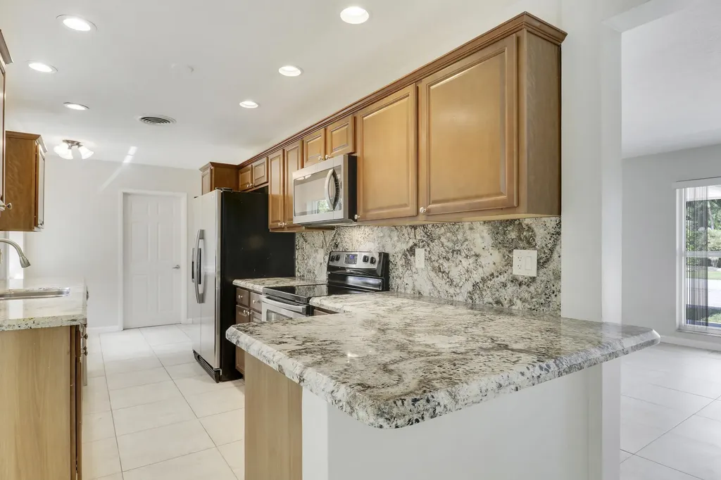 2620 NE 25th Street Lighthouse Point FL 33064