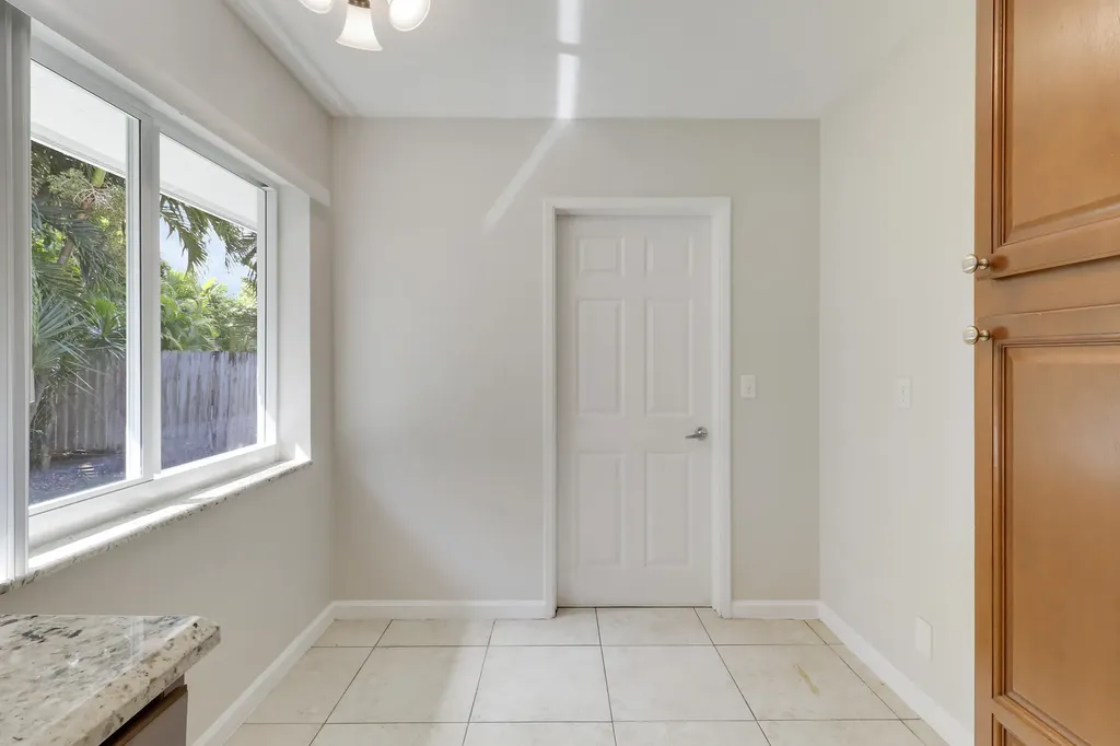 2620 NE 25th Street Lighthouse Point FL 33064