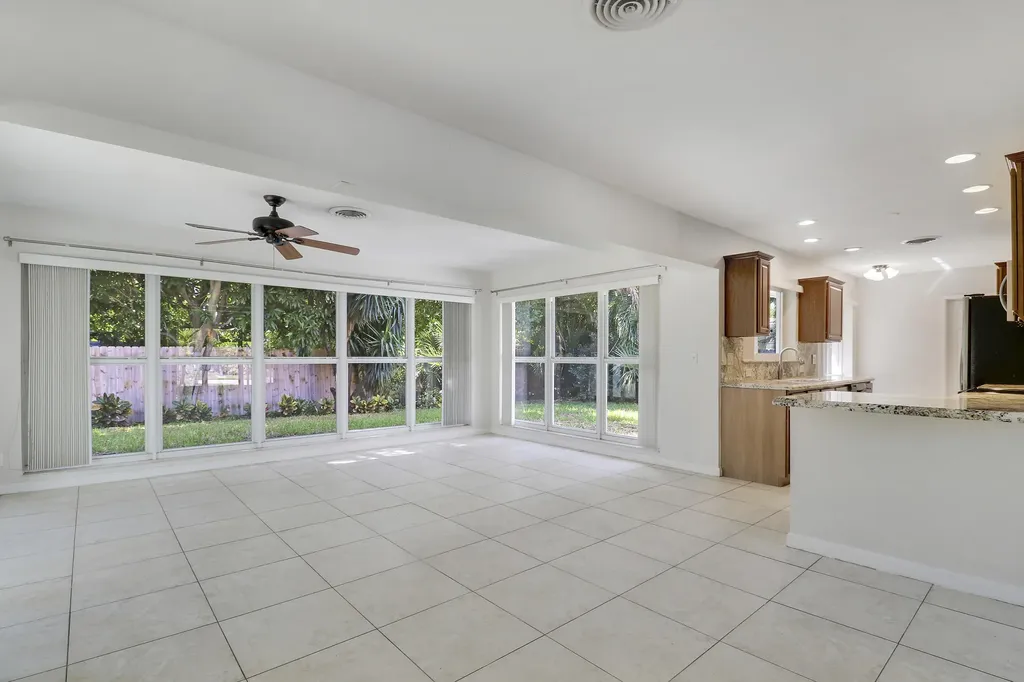 2620 NE 25th Street Lighthouse Point FL 33064