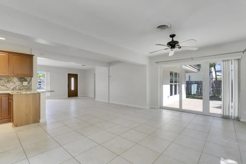 2620 NE 25th Street Lighthouse Point FL 33064
