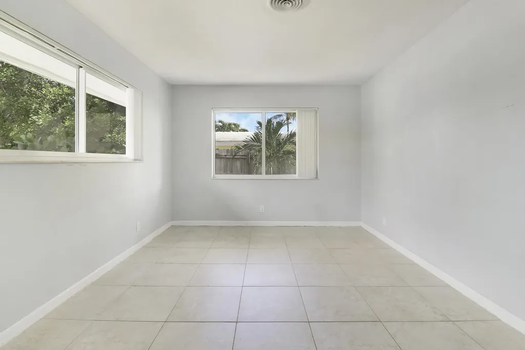 2620 NE 25th Street Lighthouse Point FL 33064