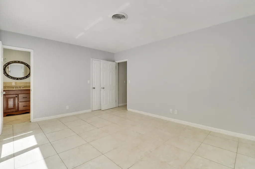 2620 NE 25th Street Lighthouse Point FL 33064