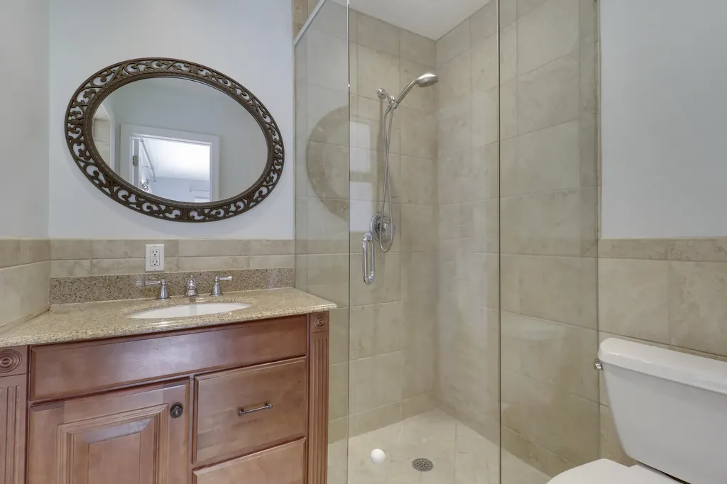2620 NE 25th Street Lighthouse Point FL 33064