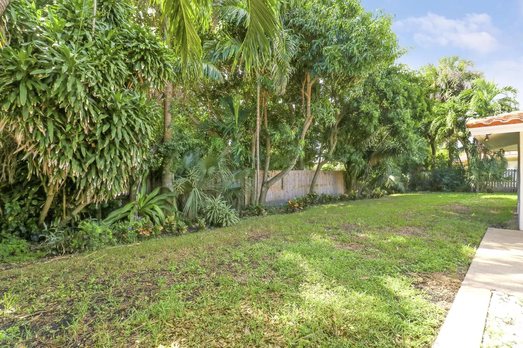 2620 NE 25th Street Lighthouse Point FL 33064