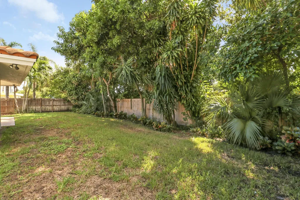 2620 NE 25th Street Lighthouse Point FL 33064