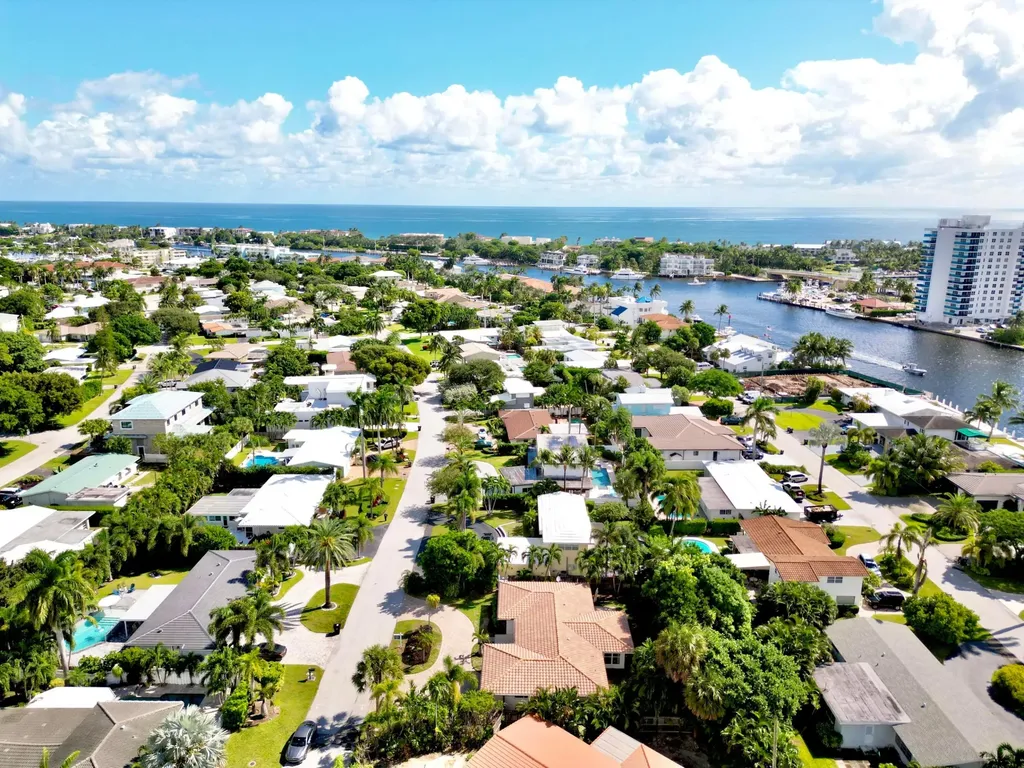2620 NE 25th Street Lighthouse Point FL 33064
