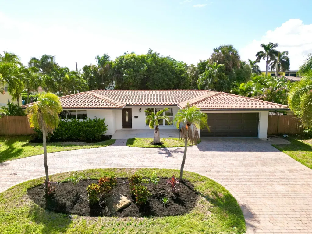 2620 NE 25th Street Lighthouse Point FL 33064