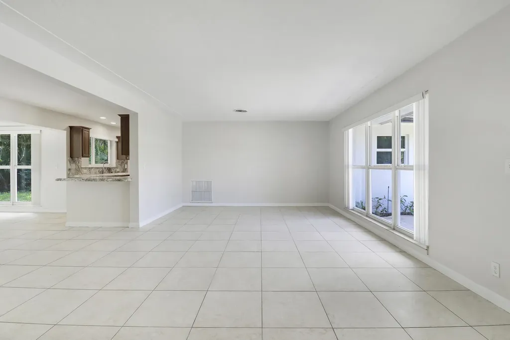2620 NE 25th Street Lighthouse Point FL 33064