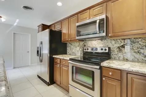 2620 NE 25th Street Lighthouse Point FL 33064