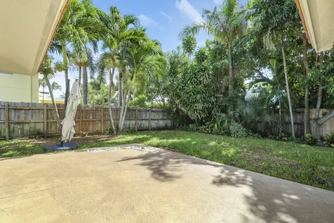 2620 NE 25th Street Lighthouse Point FL 33064
