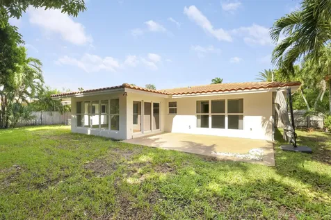 2620 NE 25th Street Lighthouse Point FL 33064