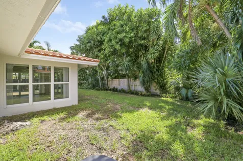 2620 NE 25th Street Lighthouse Point FL 33064
