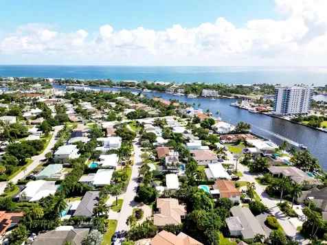 2620 NE 25th Street Lighthouse Point FL 33064