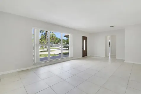 2620 NE 25th Street Lighthouse Point FL 33064