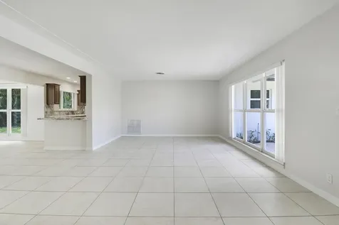 2620 NE 25th Street Lighthouse Point FL 33064