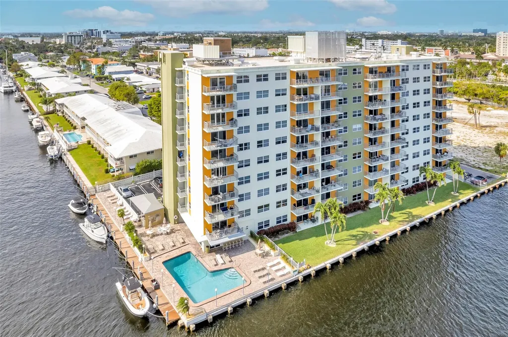 2900 NE 30th Street Fort Lauderdale FL 33306