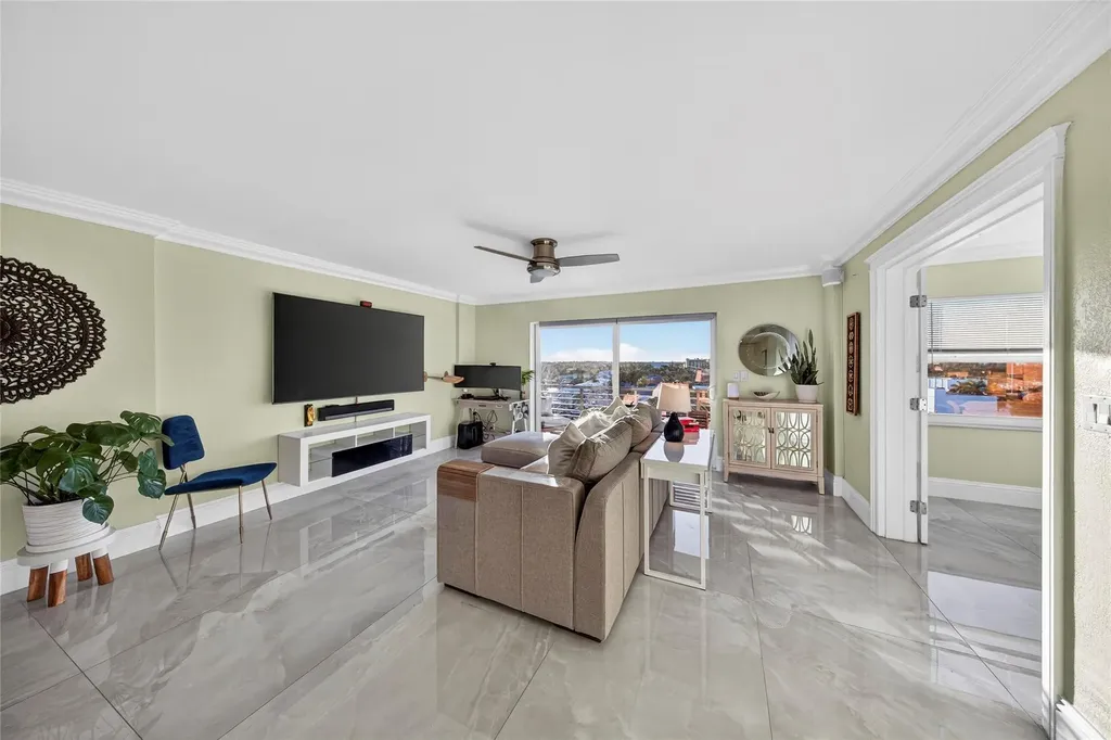 2900 NE 30th Street Fort Lauderdale FL 33306