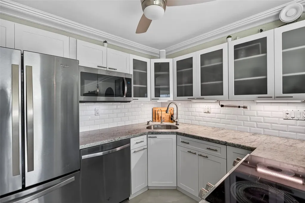 2900 NE 30th Street Fort Lauderdale FL 33306