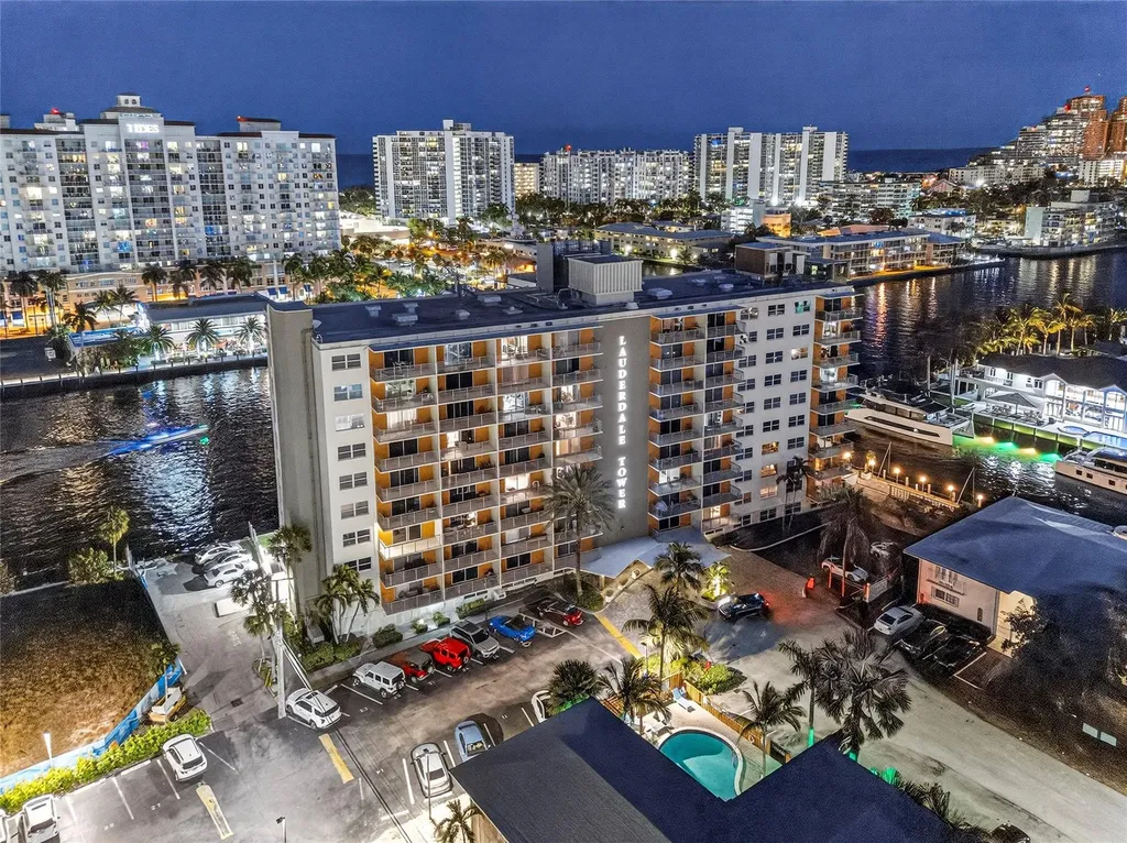 2900 NE 30th Street Fort Lauderdale FL 33306