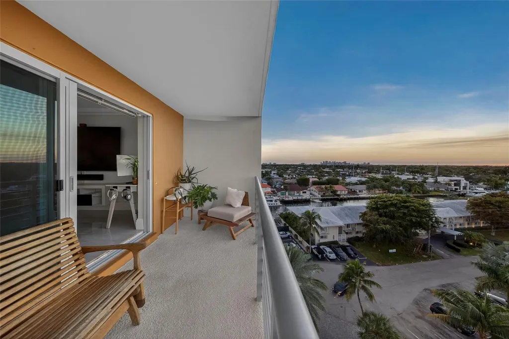 2900 NE 30th Street Fort Lauderdale FL 33306