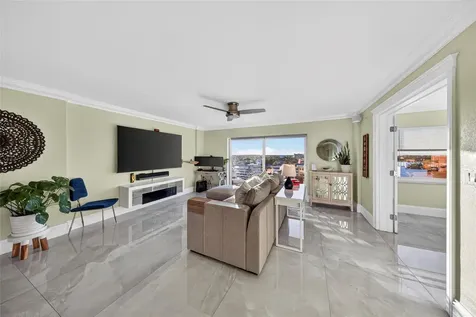 2900 NE 30th Street Fort Lauderdale FL 33306