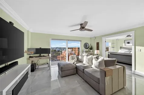 2900 NE 30th Street Fort Lauderdale FL 33306