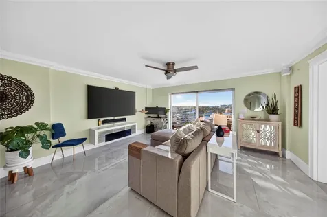 2900 NE 30th Street Fort Lauderdale FL 33306
