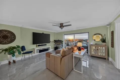 2900 NE 30th Street Fort Lauderdale FL 33306