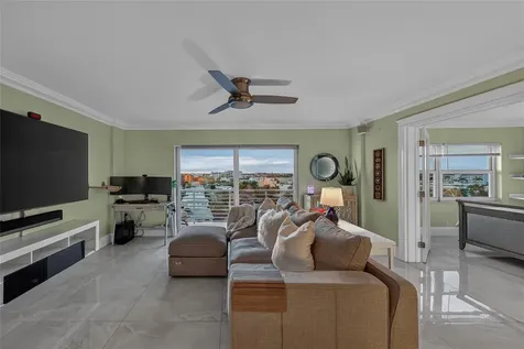 2900 NE 30th Street Fort Lauderdale FL 33306
