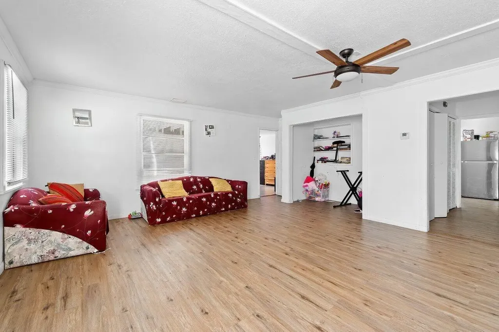 921 43rd Street West Palm Beach FL 33407