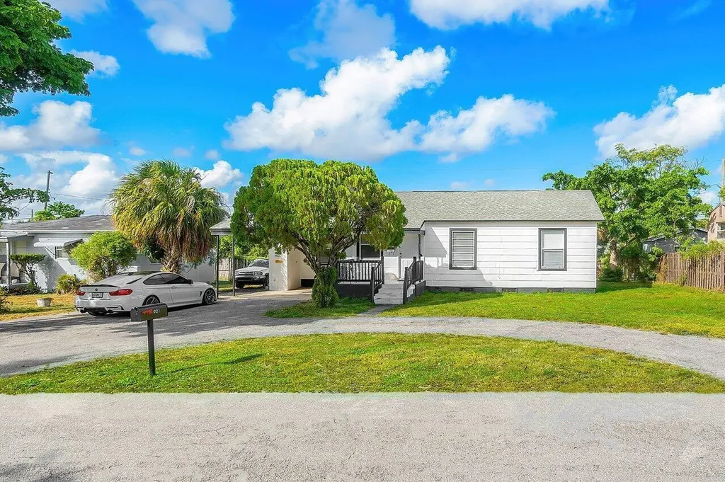 921 43rd Street West Palm Beach FL 33407