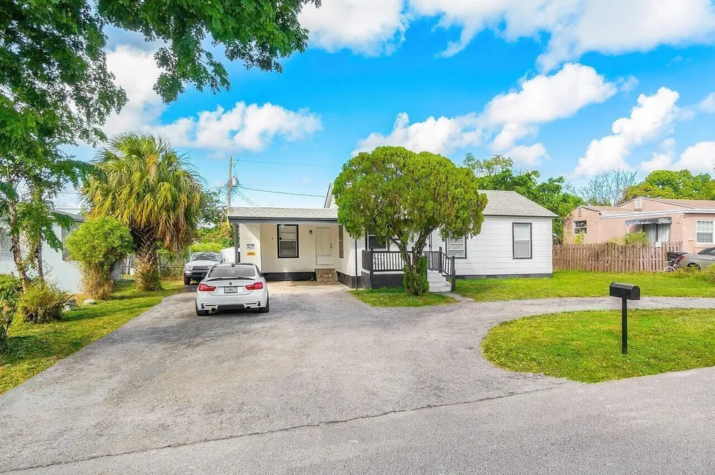 921 43rd Street West Palm Beach FL 33407