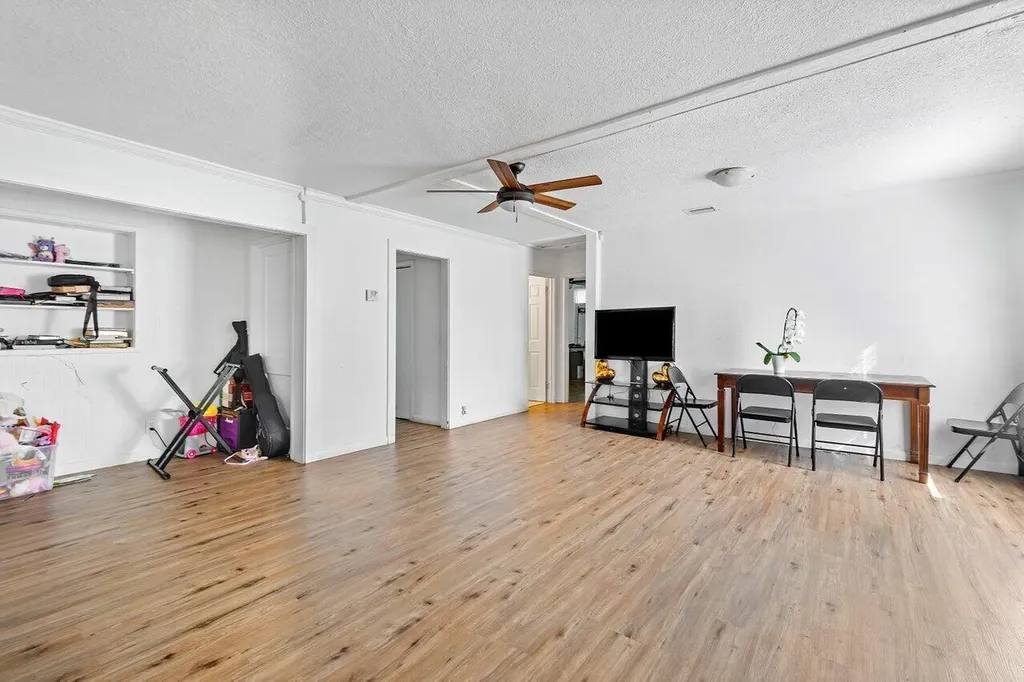 921 43rd Street West Palm Beach FL 33407