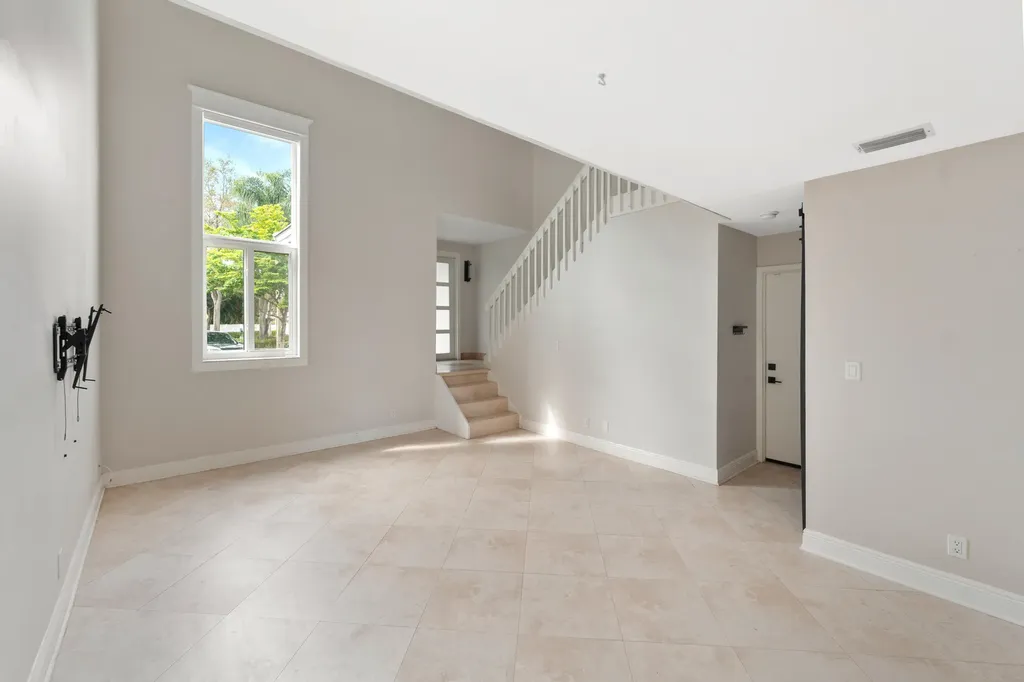 9859 NW 2nd Street Plantation FL 33324