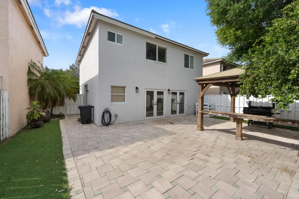 9859 NW 2nd Street Plantation FL 33324