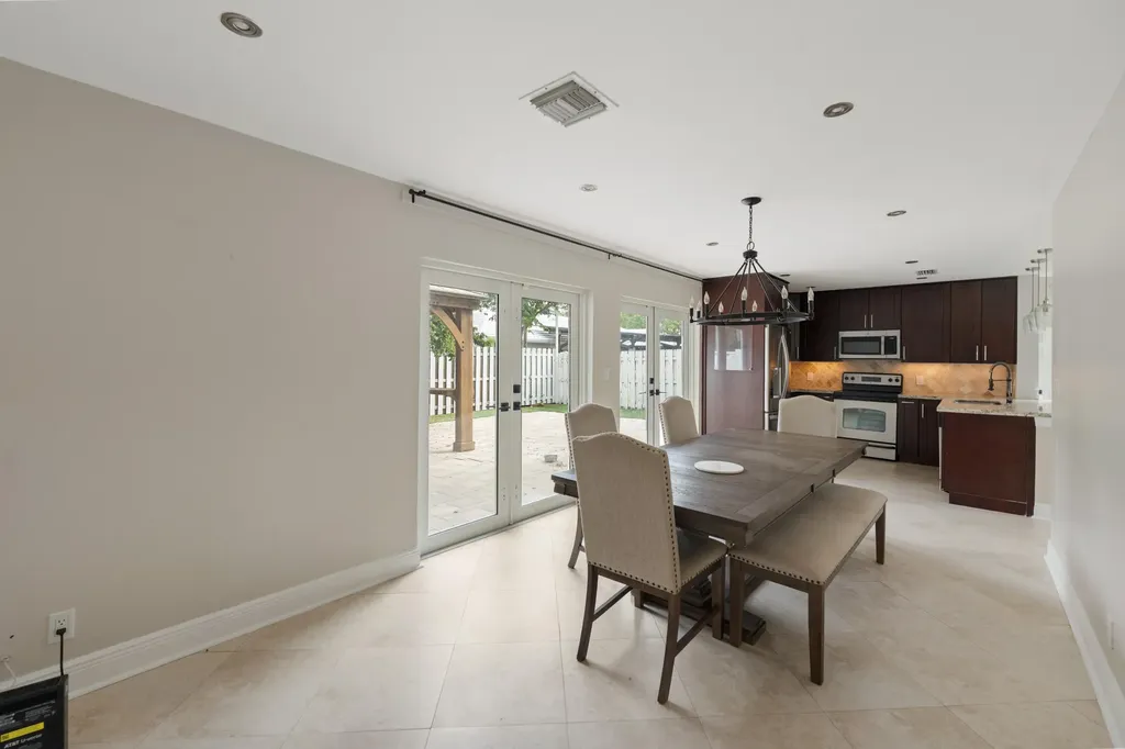 9859 NW 2nd Street Plantation FL 33324