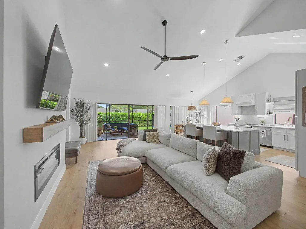 2631 Mohawk Circle West Palm Beach FL 33409