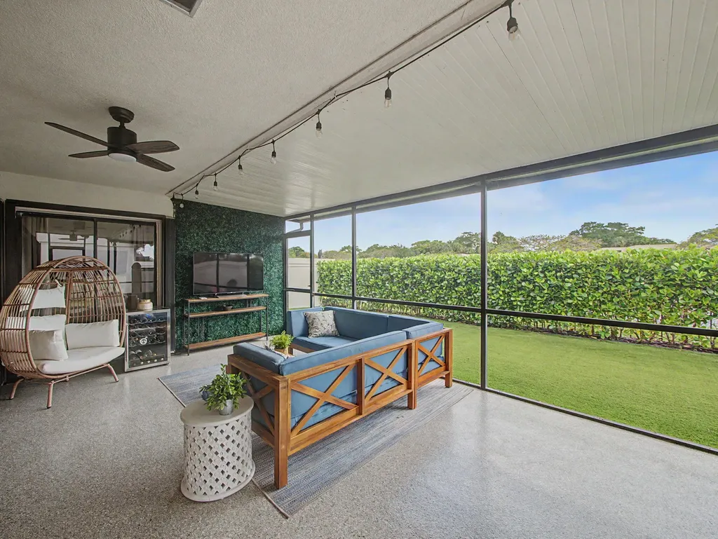 2631 Mohawk Circle West Palm Beach FL 33409