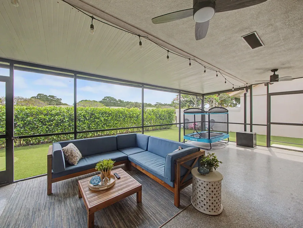 2631 Mohawk Circle West Palm Beach FL 33409